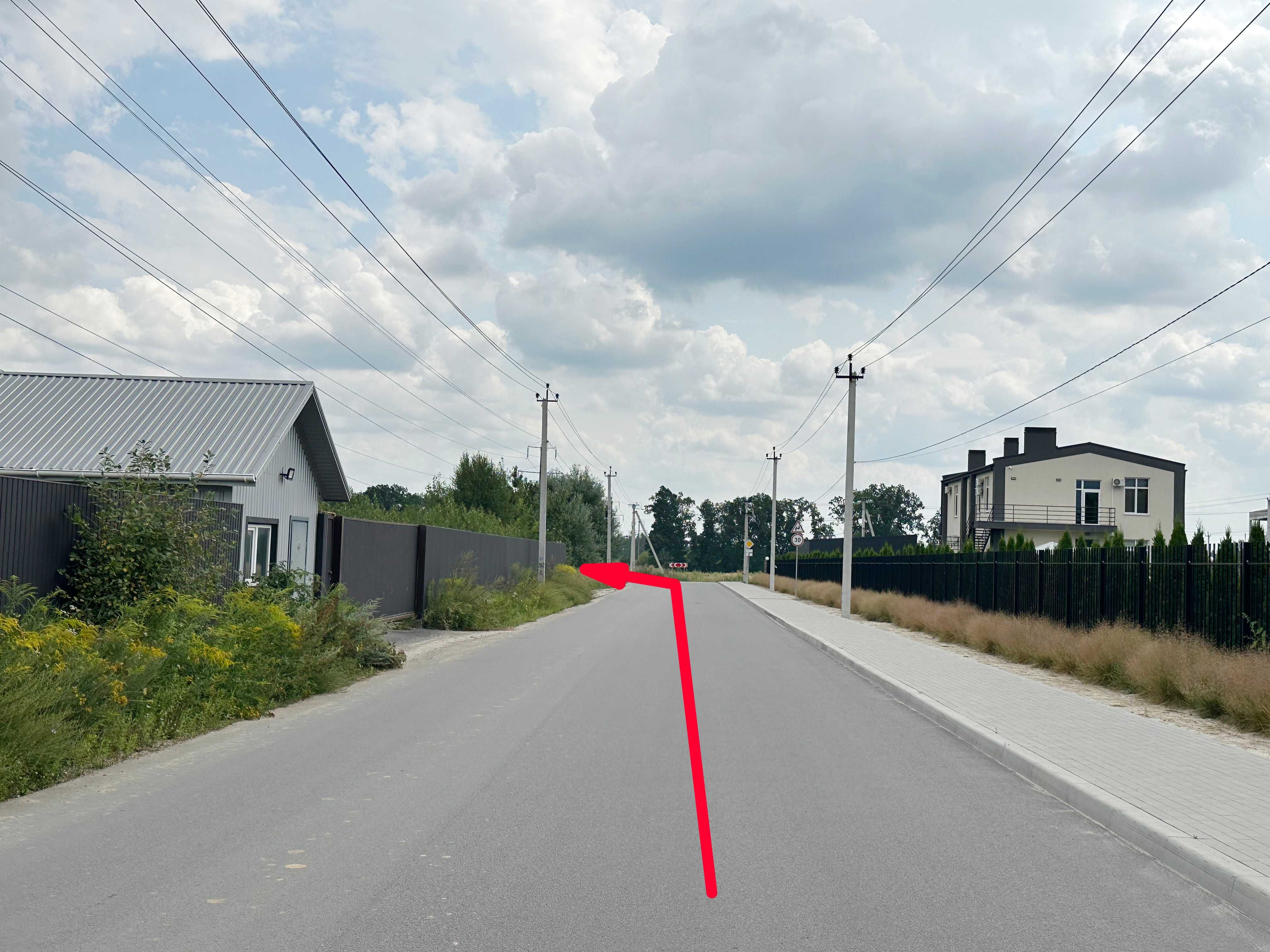 Продаж землі в с.Тарасівка 58 соток під промисловість, кутова ділянка
