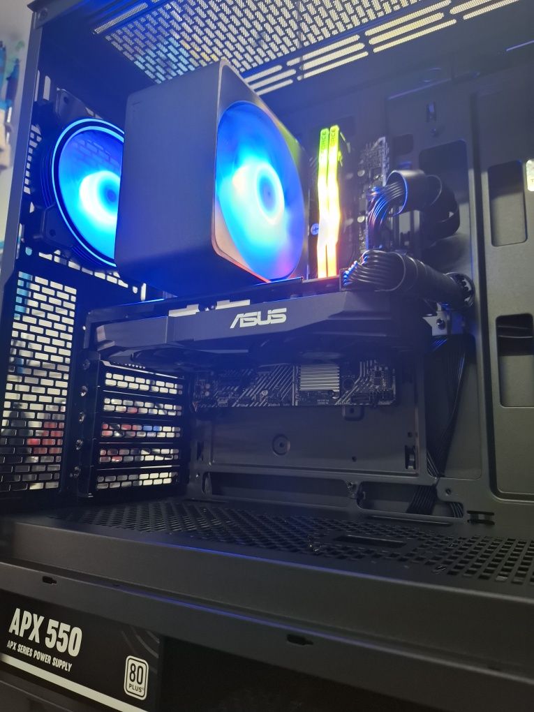 Vendo Computador Gaming I5 10505 / RX580 8Gigas DDR5