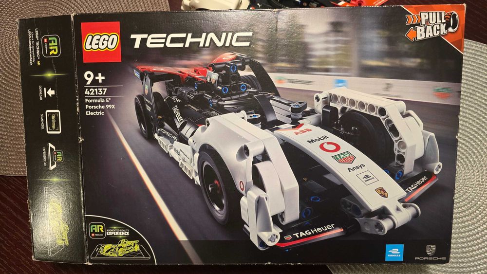 Lego 42137 Formula E Porsche 99X Electric