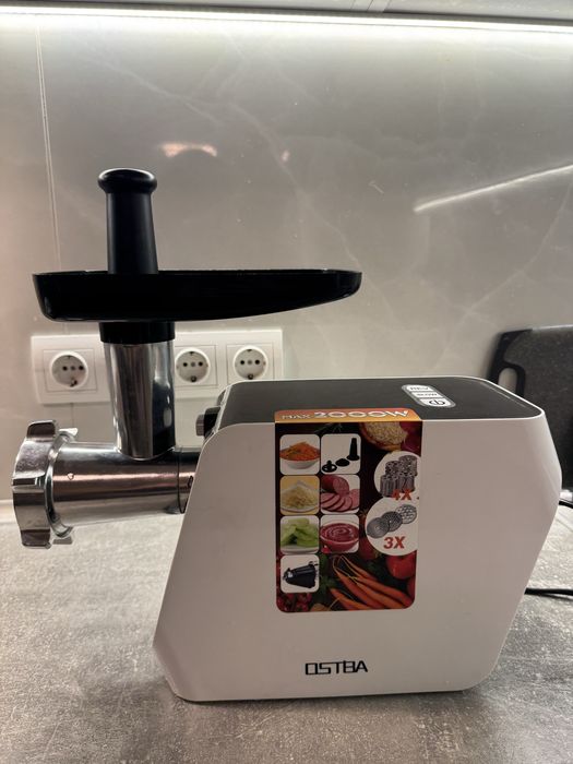 Електромясорубка OSTBA