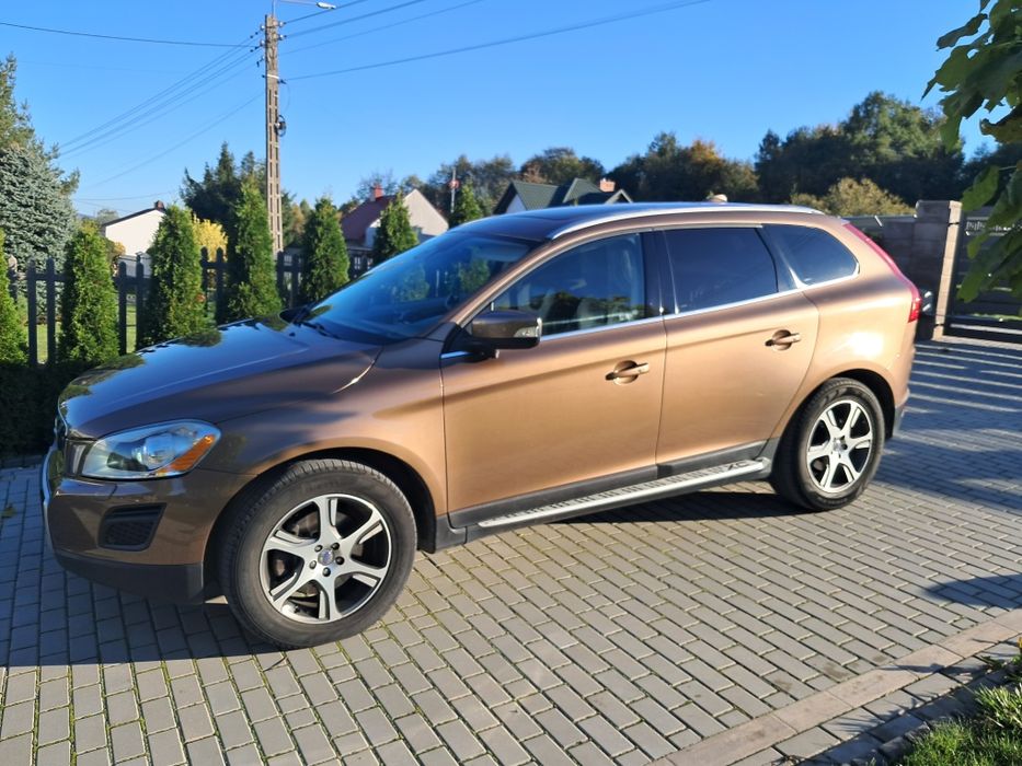 VOLVO XC 60 2.0 5D AWD SUMMUM 2010