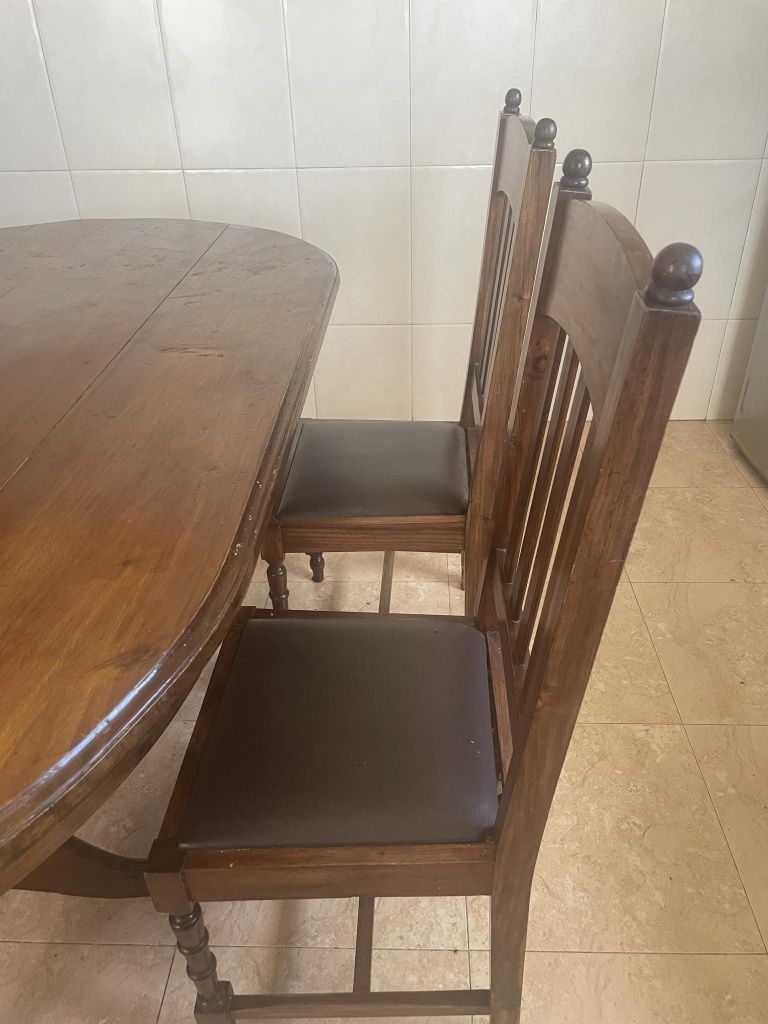 Mesa de cozinha  e 6 cadeiras
