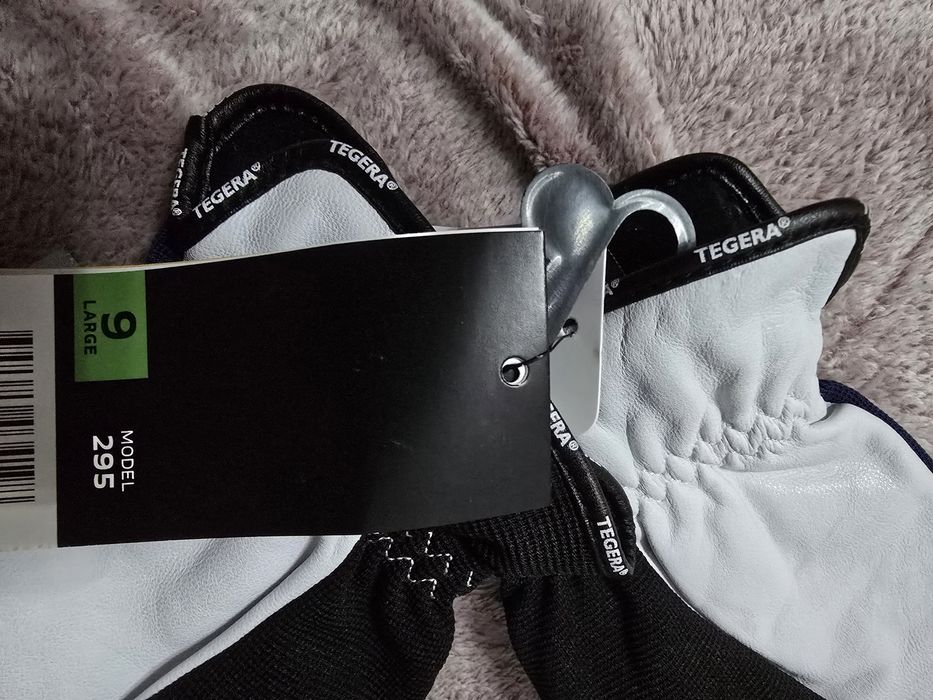 Rękawice robocze wodoodporne.