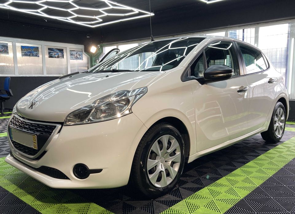 Peugeot 208 1.4HDI Comercial C/IVA DISCRIMINADO