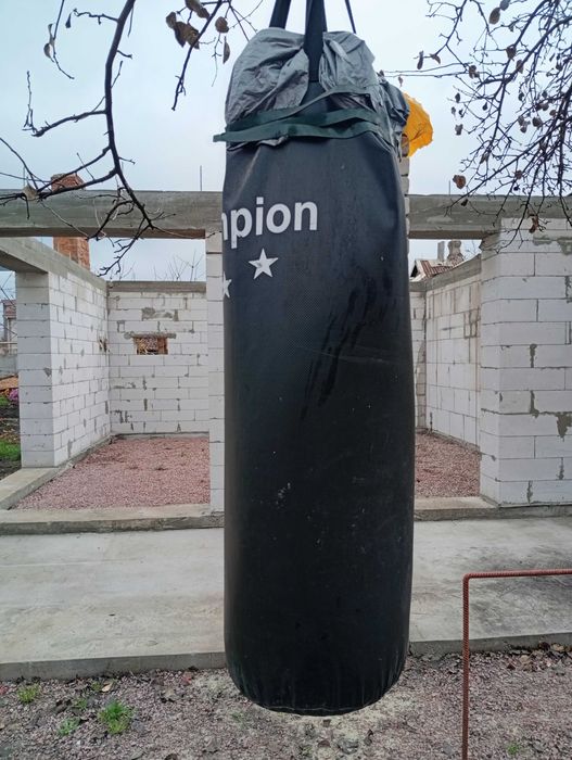Продам боксерський мішок