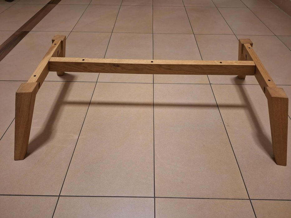 Dębowe nogi do szafy komody