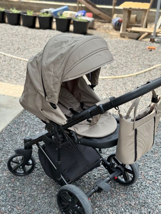 Продам коляску 2 в 1 в ідеальному стані