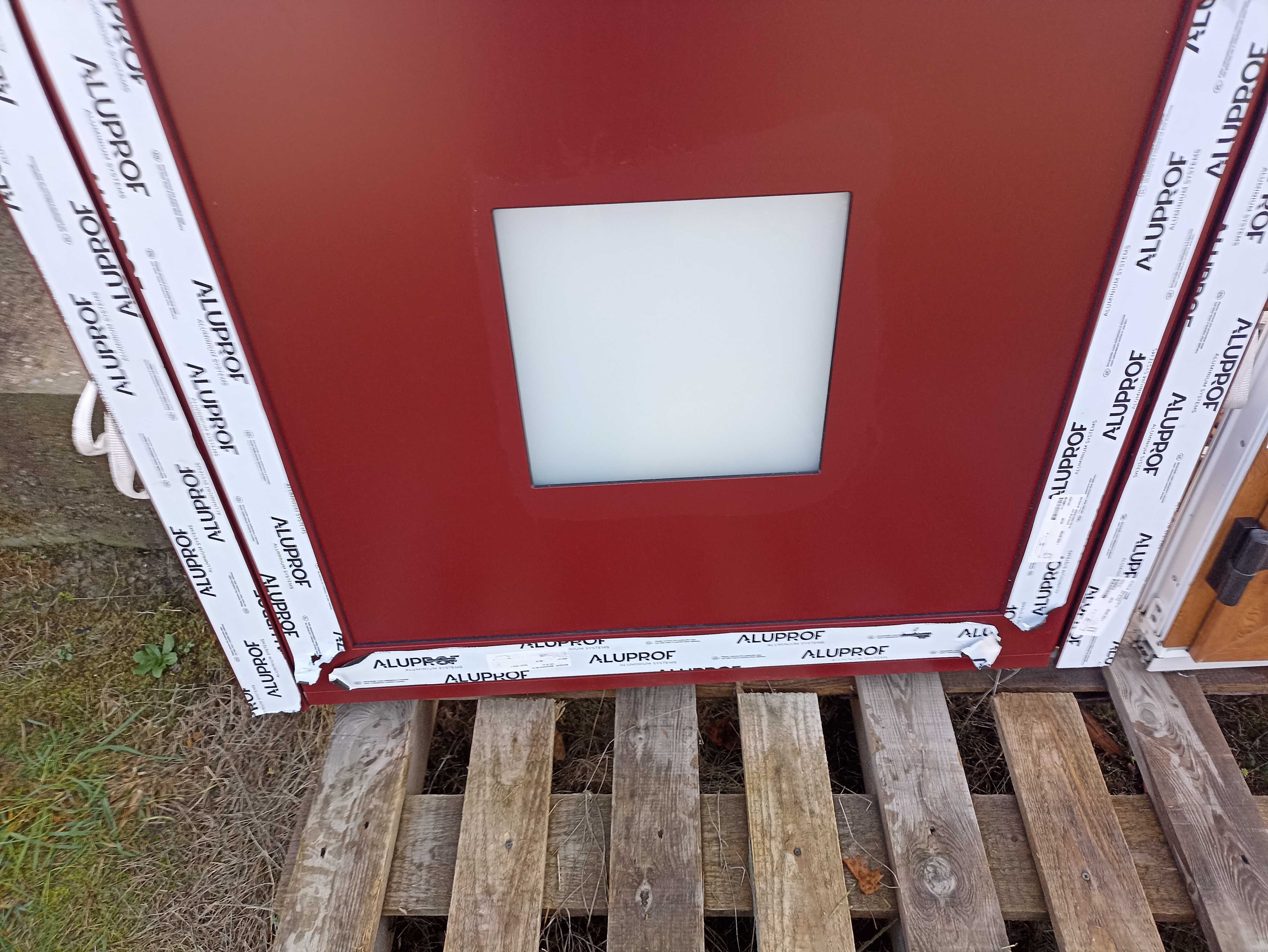 Drzwi zewnętrzne aluminiowe 108/215