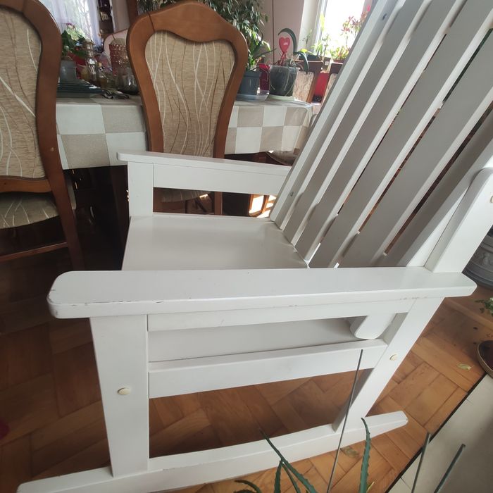 Fotel drewniany bujany, krzesło