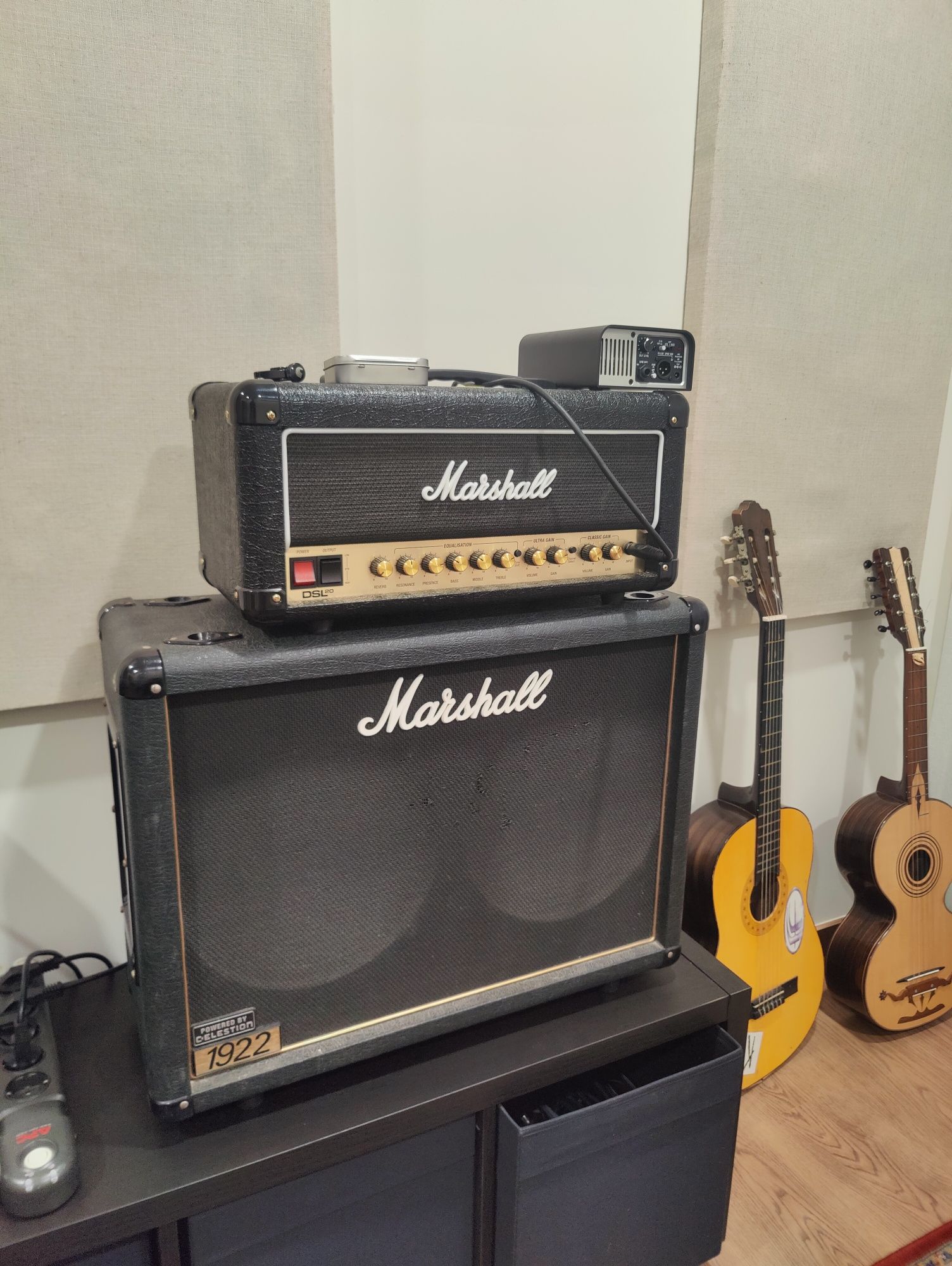 Marshall amplificador guitarra e coluna