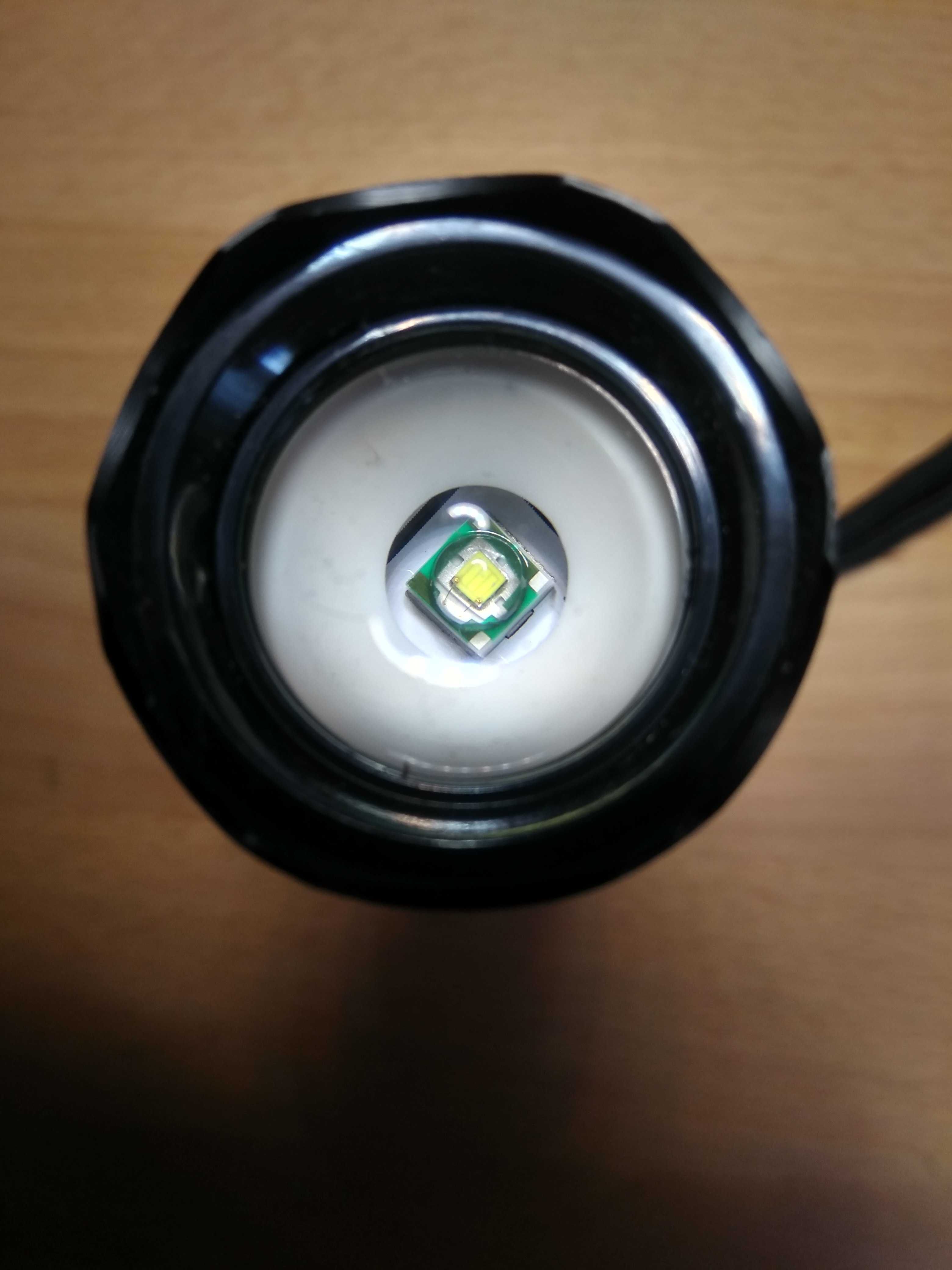 Фонарик / ліхтарик A100 LED T6 18650