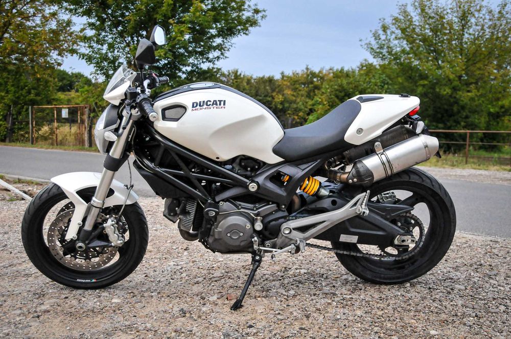 Ducati Monster 696 salon PL
