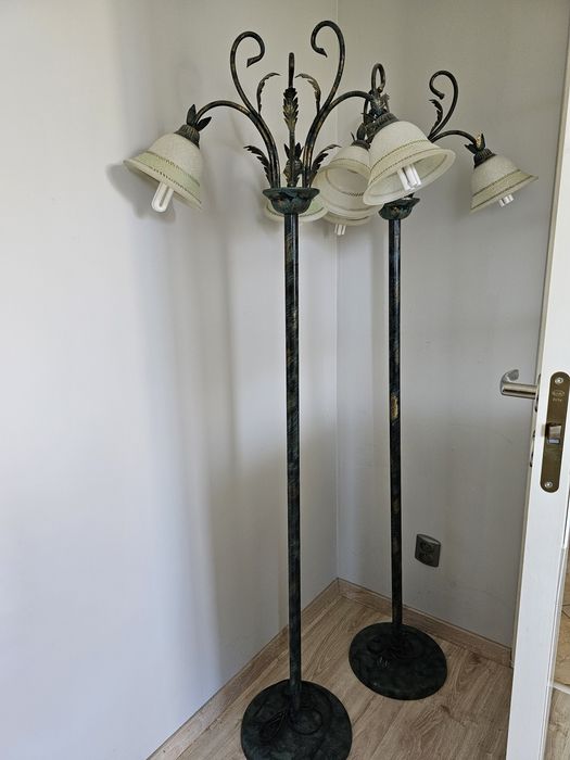 Lampy podłogowe stojące