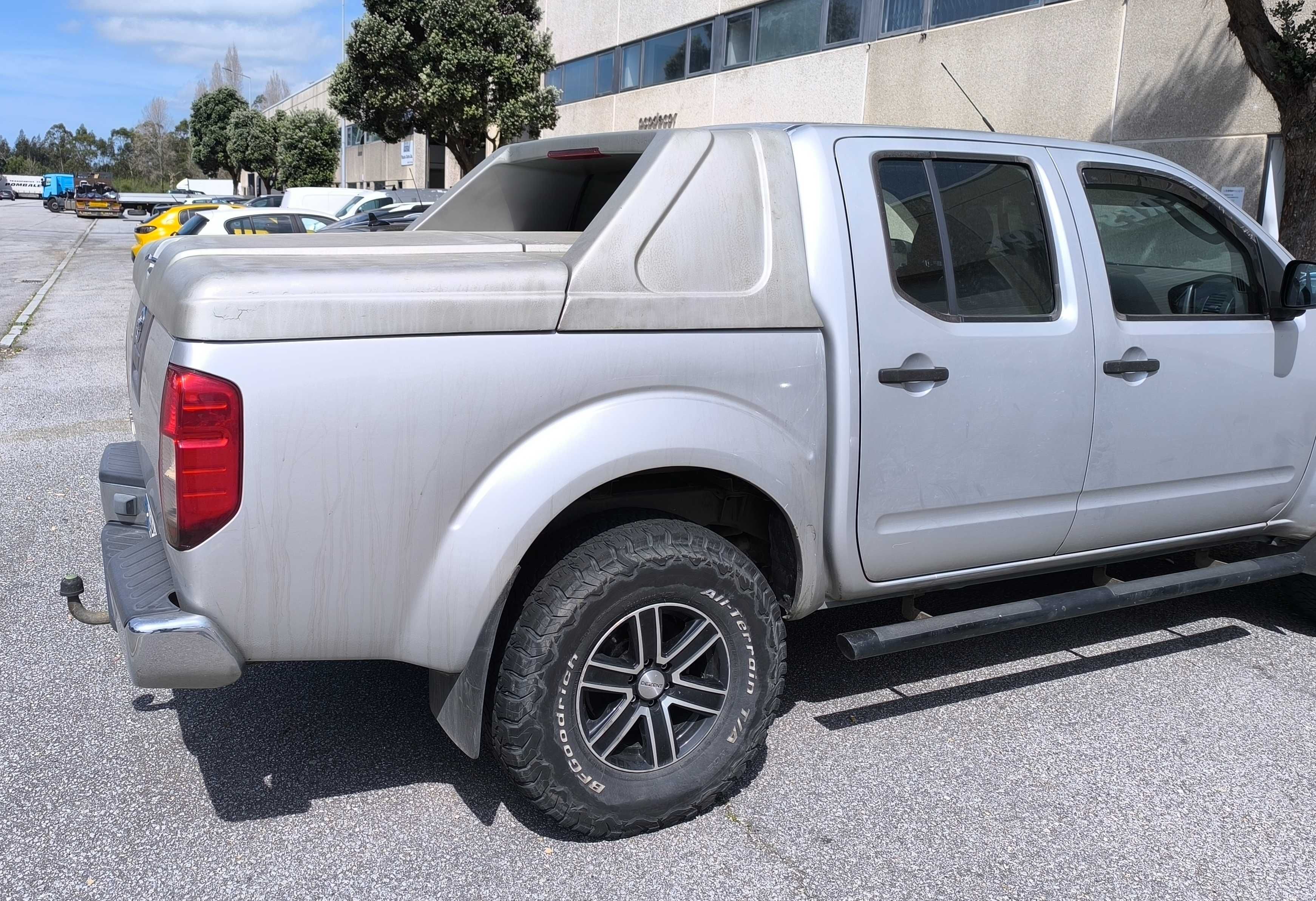 Full box Nissan Navara D40