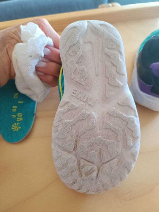 Buciki Nike dla dzieci roz 26