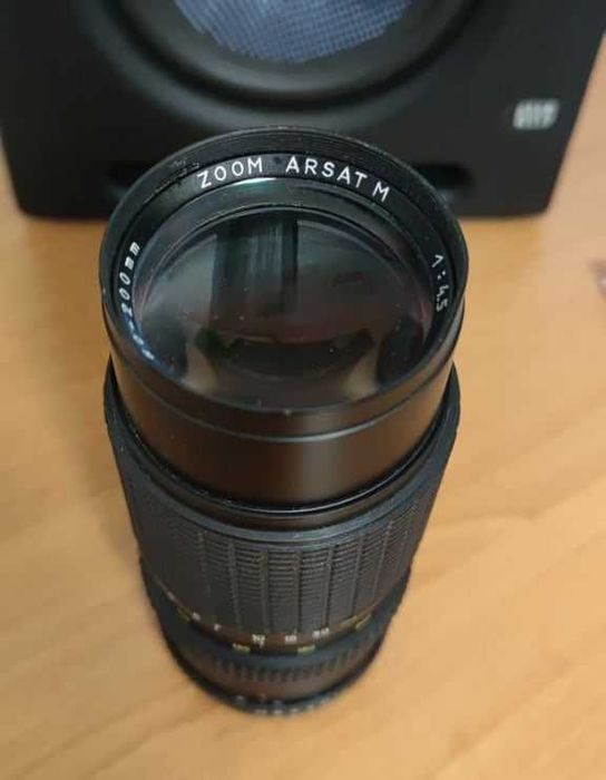 Продам объектив ZOOM ARSAT M 4,5/80-200