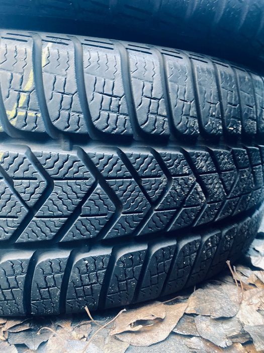 245 40 20 Pirelli Sorrozero 3 85% Зима 2023
