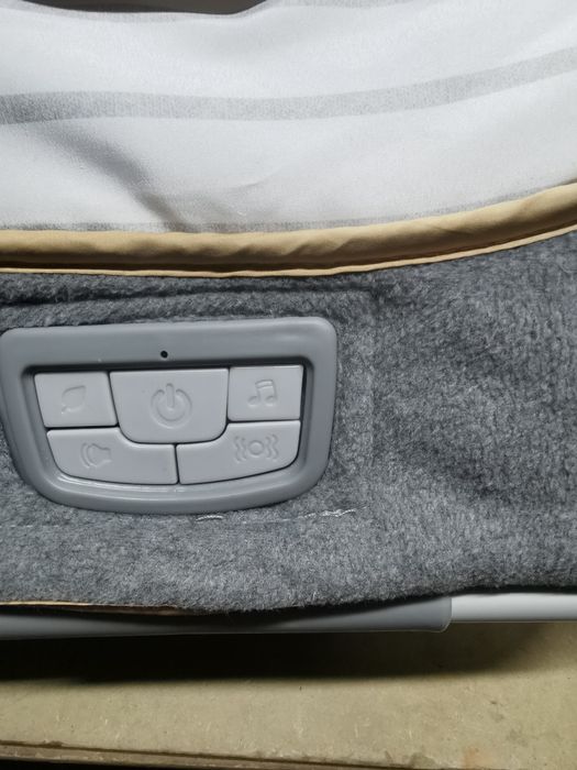 Espreguiçadeira com vibração e música da zippy