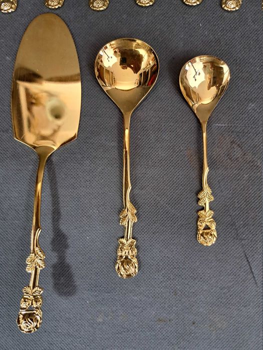Sztućce deserowe pozłacane, zestaw