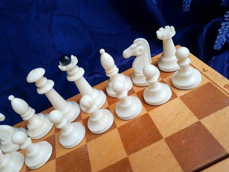 Шахматы ссср с доской платиковые турнирные советские винтаж