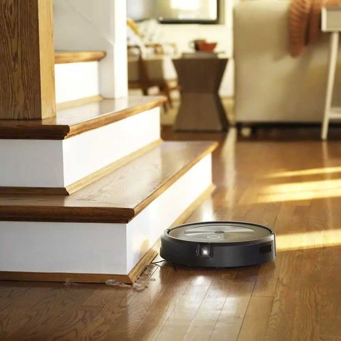 Робот пилосос iRobot Roomba J7+ USA 110В
