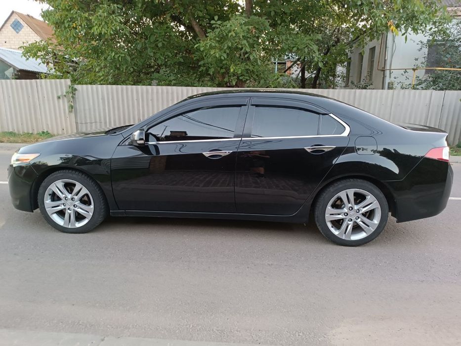 Продам  accord executive advance 2010на газу