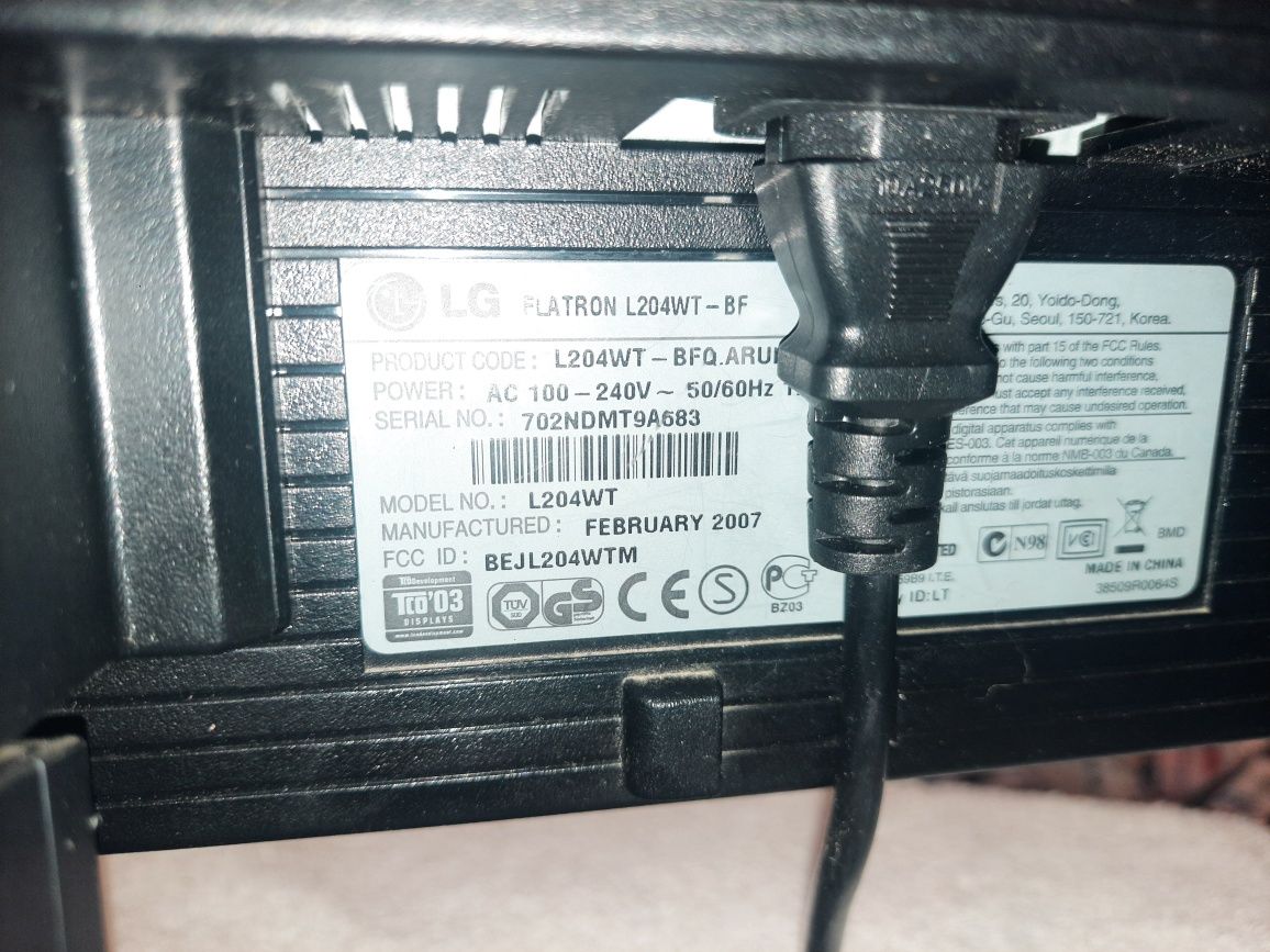 Монитор LG FLATRON L204WT-BF б/у.