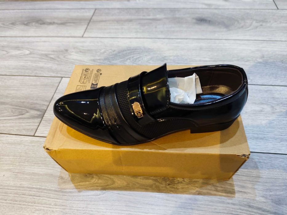 Туфлі чоловічі  43.5 евро розмір CN45 розмір дуже гарні