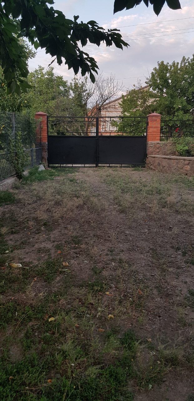 Продаю будинок в живописній місцевості
