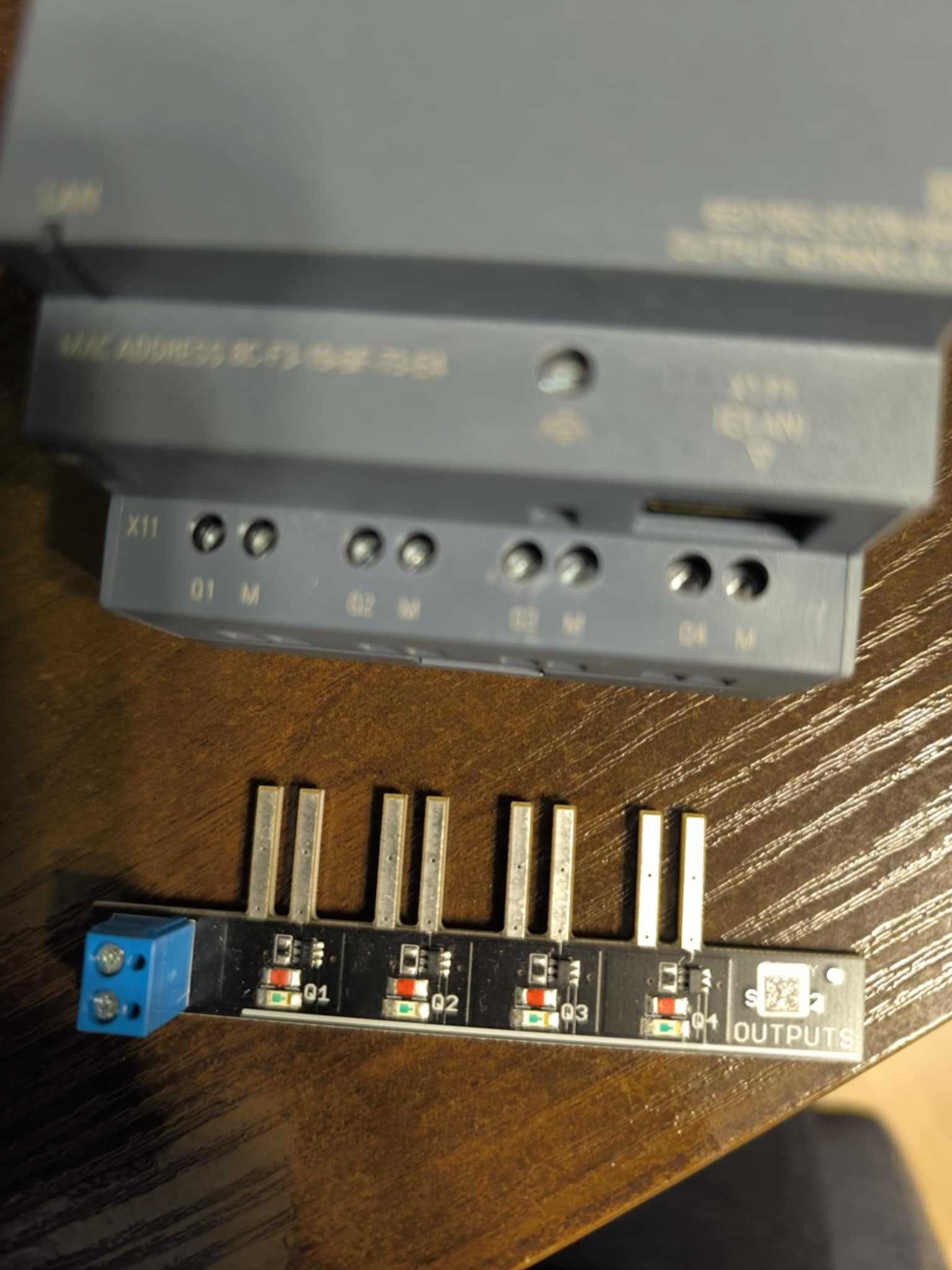 sterownik SIEMENS LOGO! 8 z modułem szkoleniowym wejścia analogowe