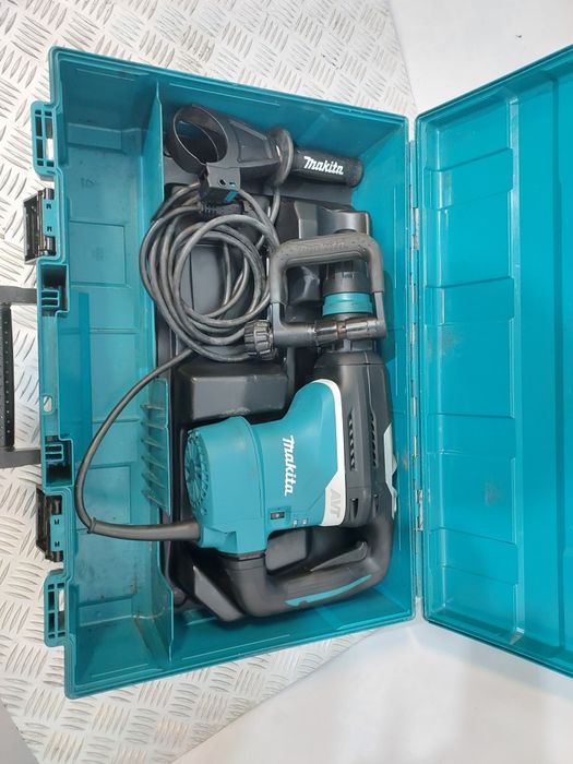 Перфоратор Makita HR 4013 C