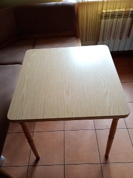 Stół kuchenny rozkładany