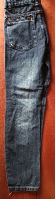 Calças ganga escuras