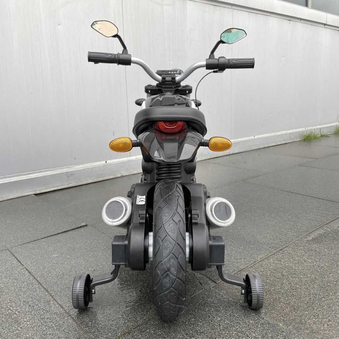 Motocykl TRIUMPH BOBBER Chopper Elektryczny Auto AKUMULATOR 2 DZIECI