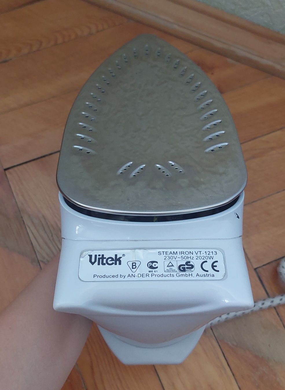 Праска, утюг VITEK