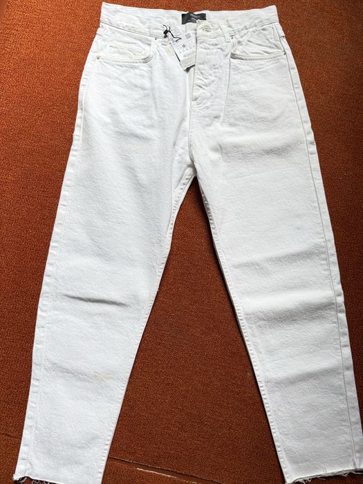 Джинси Bershka (чоловічі, білого кольору, нові)