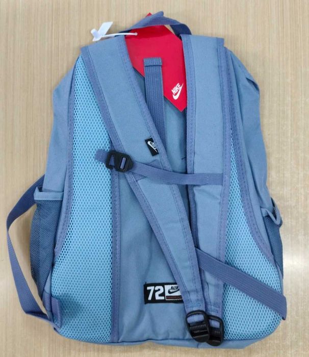 Mochila Nike Hayward cinza