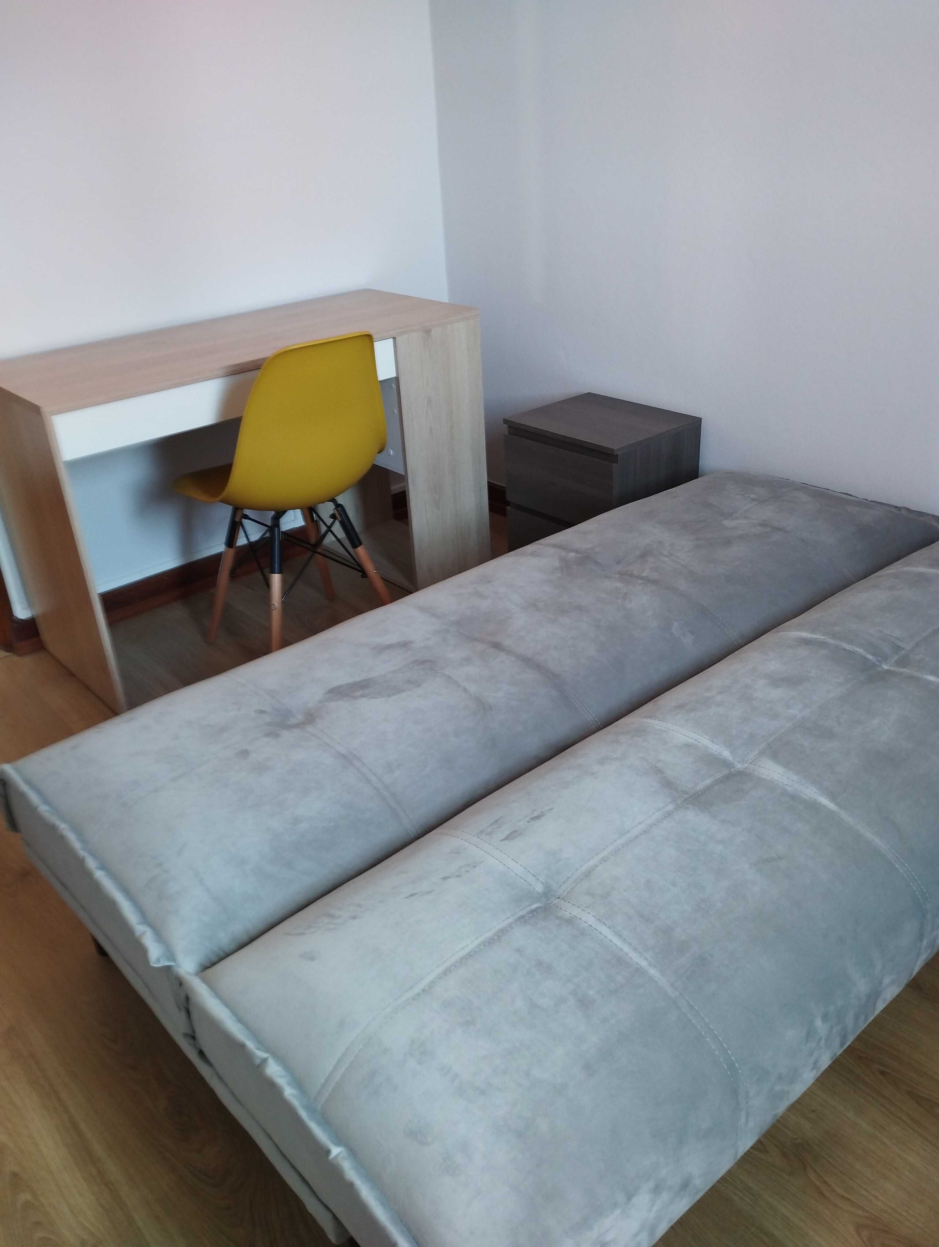 Moradia Stª Comba Dão, 4 quartos, sala. Mobilada. CONSUMOS INCLUÍDOS.