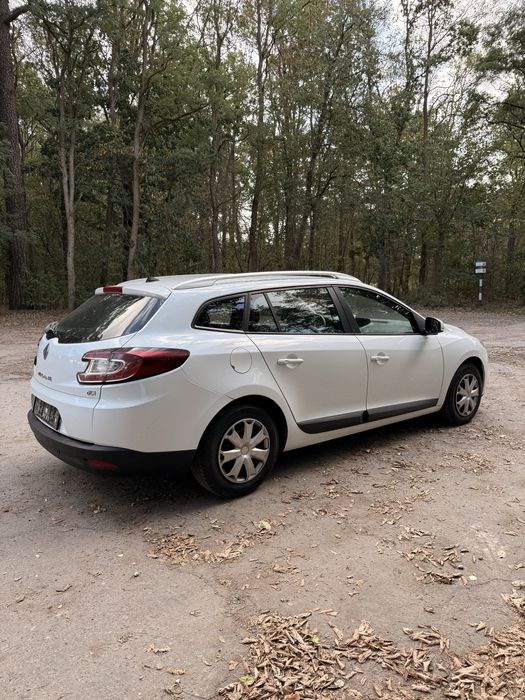Renault Megane 3 na cześci OV369 DC4000 drzwi maska zderzak klapa kola