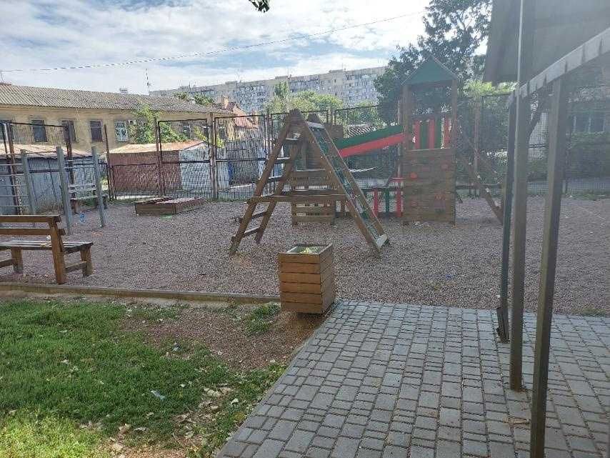 Комната в общежитии на Багрицкого с ремонтом мебелью и техникой.