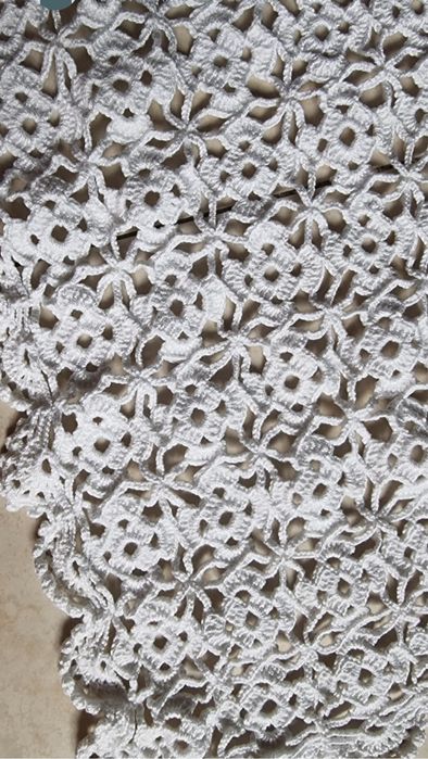 Toalha de renda feita à mao