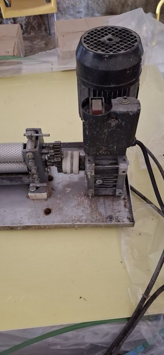 Máquina moldar cera abelhas