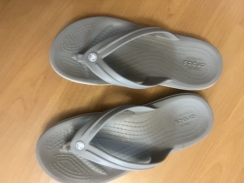 Шлепки вьетнамки crocs j5