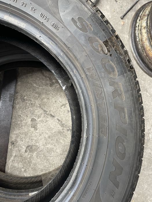 Шины 215/65 R17 Pirelli б/у пара зима 5,5мм U6