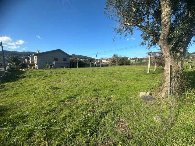 Vende-se Terreno Cabeça Santa - Penafiel