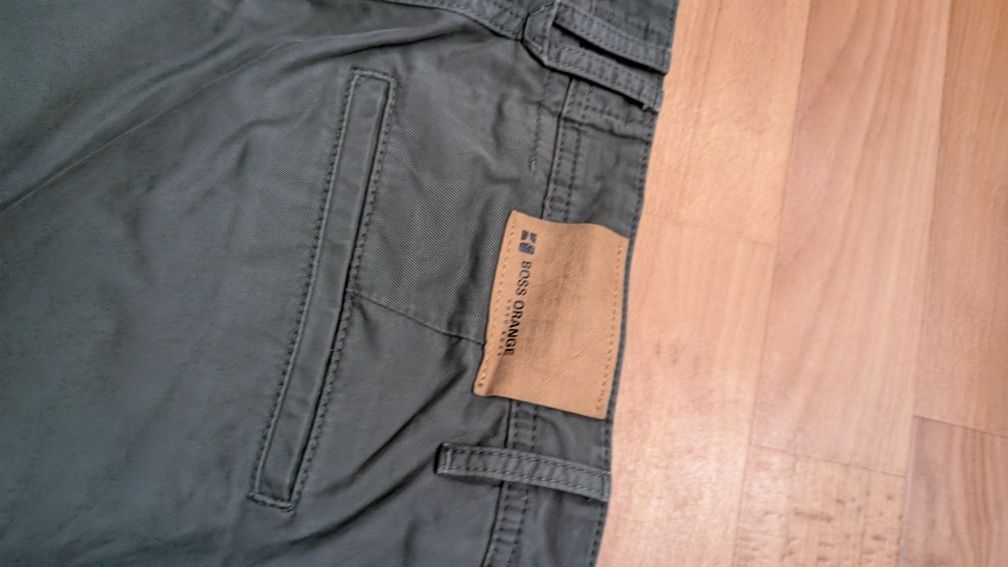 шорти Hugo Boss розмір 32(m) оригінал