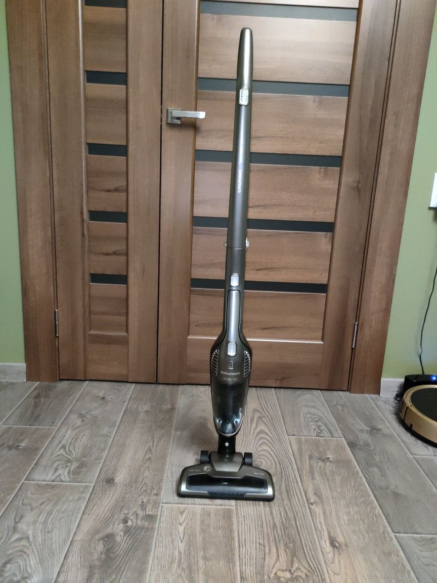 Пилосос акумуляторний GRUNDIG