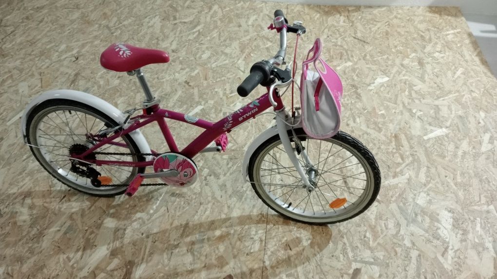 Bicicleta menina