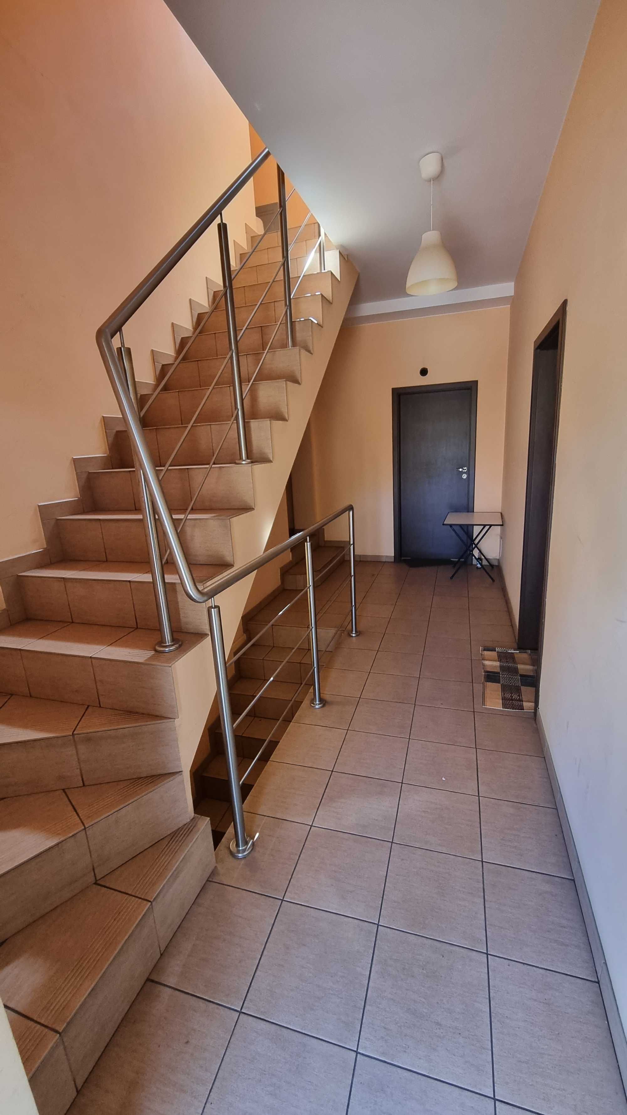 Hostel z ogrodem i grillem