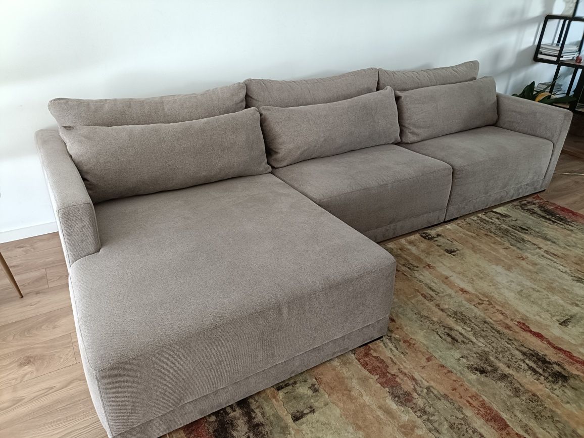 Sofá com chaise longue